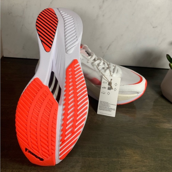 adidas Adizero Boston 10 “White Solar Red” - Picture 9 of 9